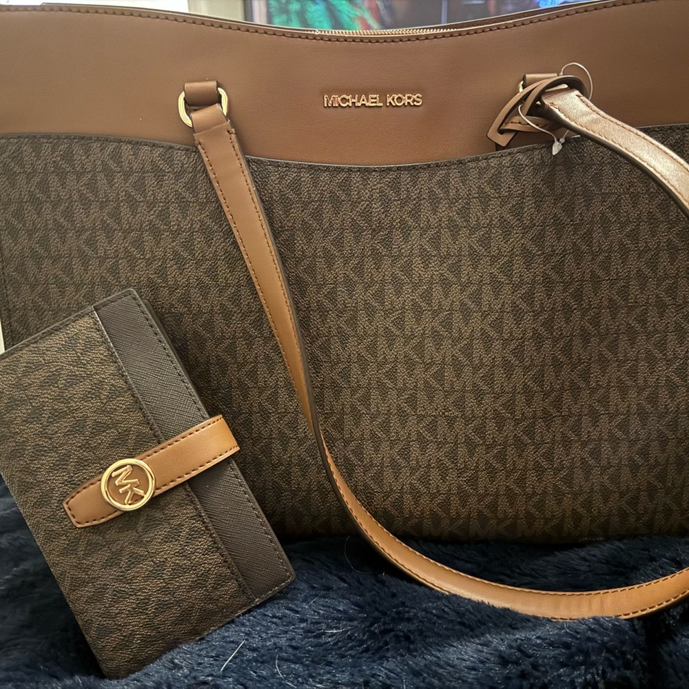 Michael Kors Signature Brown Tote and Wallet